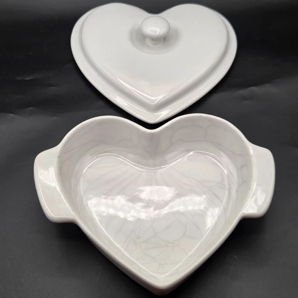 Chantal White Heart Shaped Covered Casserole‎ Baking Dish 1 Quart